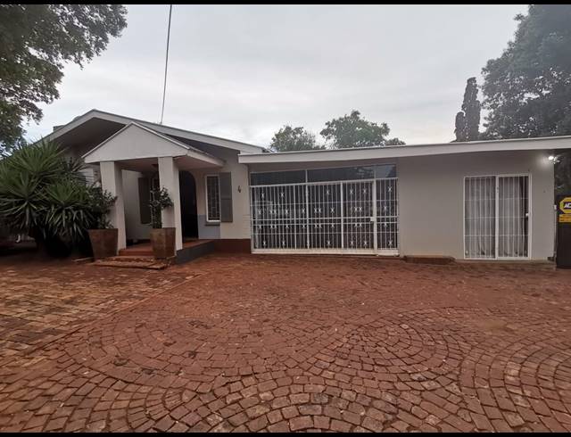 4 BEDROOM HOUSE SOLD IN VALHALLA